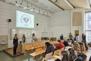 Dekanat na FOZ be pocheten gost na Lingvistichnata universiada na DEOS, snimka 1